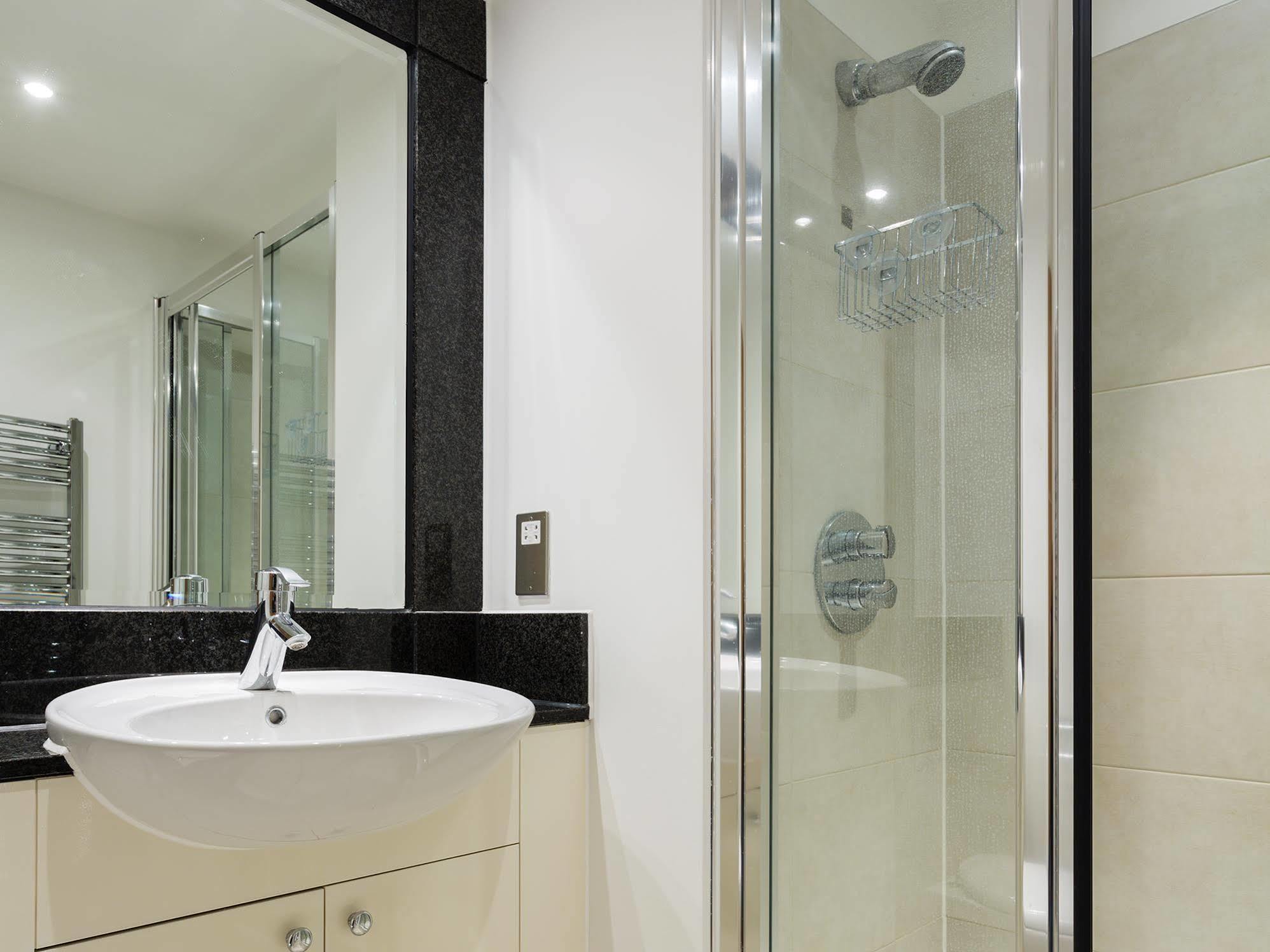 Apartamento Veeve - Modernist Wharf Londres Exterior foto
